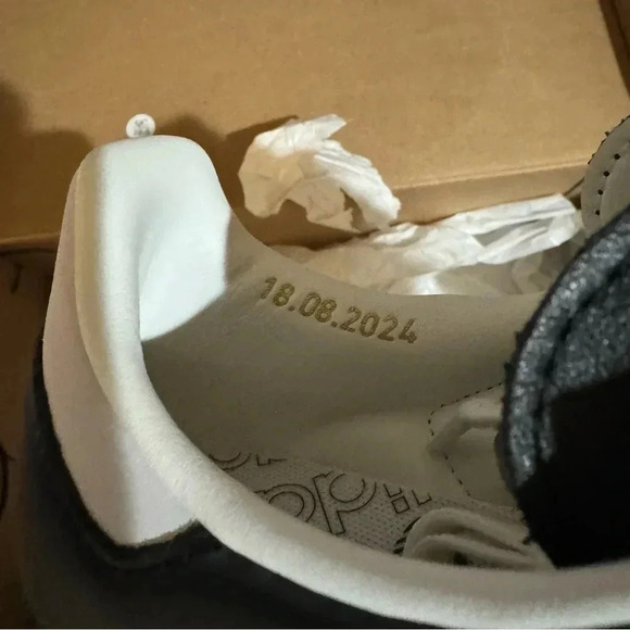 New Adidas Samba OG Shoes Sneakers Black Suede White Leather 75th Womens 7 - Picture 8 of 16